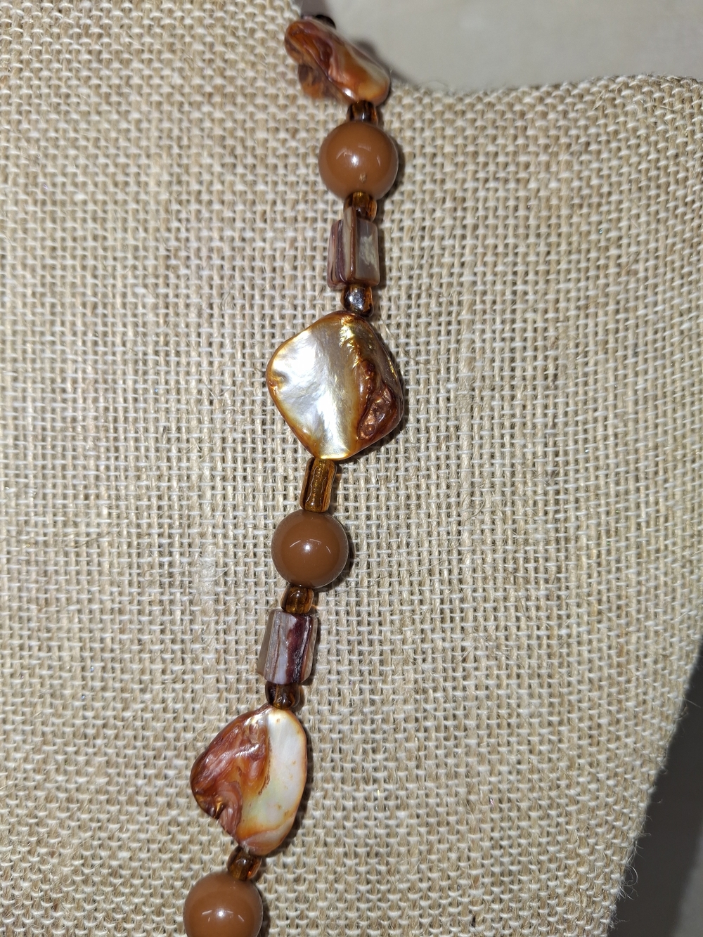 Elegant Brown Shell and Bead Necklace – Women Jewelry - Picture 4 of 5